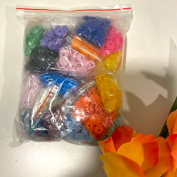 NIP Snap Pliers for Plastic Snaps (T3 T5 & T8) with Assorted Colours Snaps - Picture 4 of 4